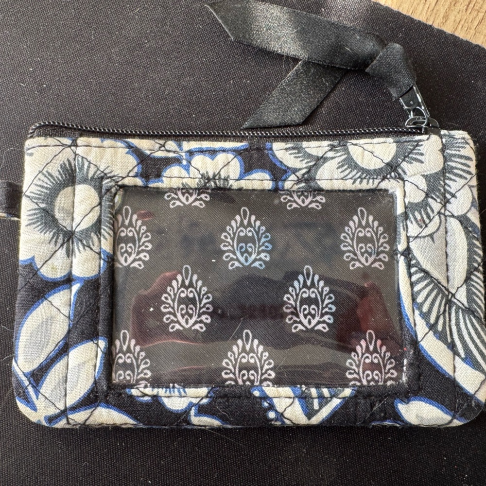 Vera Bradley | Snow Lotus RFID Georgia Wallet